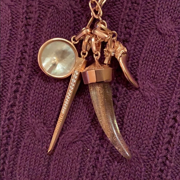 Kendra Scott Necklace - Picture 3 of 5